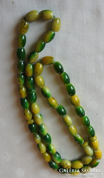 Zöld árnyalatos nyaklánc - gyöngysor