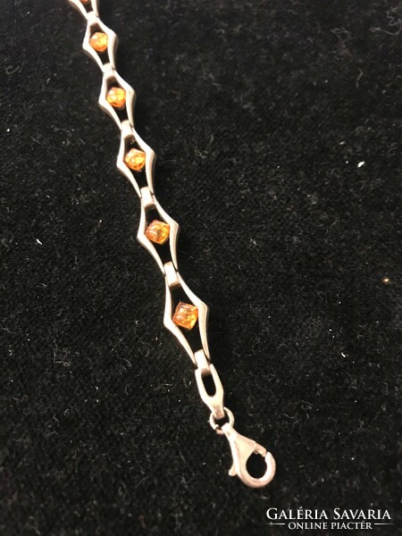 New! Silver jewellery! 925, marked. Bracelet with amber stones. 19 cm long