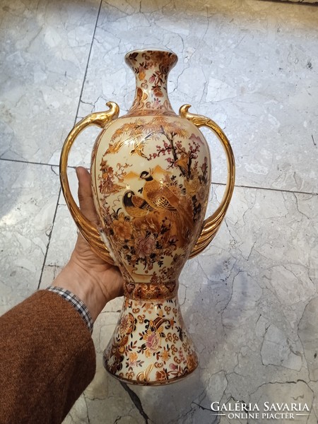 Kinai porcelán váza, szignált, jelzett, hibátlan, 32 cm-es magasságú