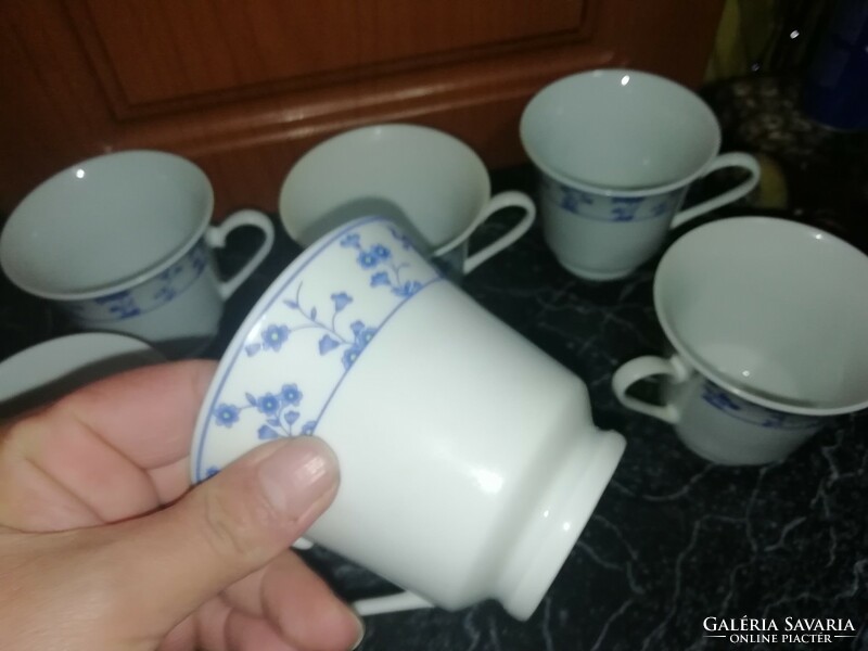 6 antique porcelain tea cups in perfect condition
