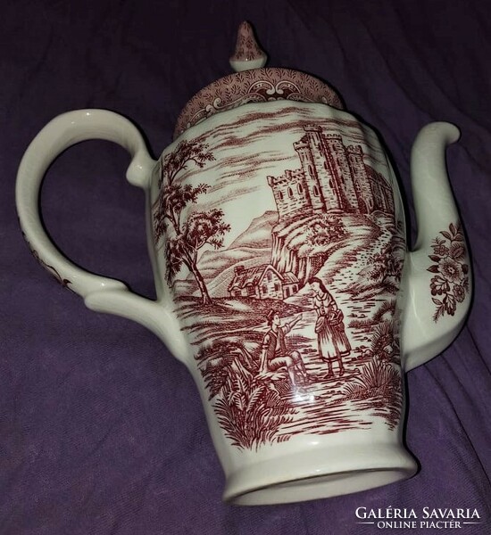 Spectacular, flawless burgundy earthenware 25 cm tall jug from the rural castles series