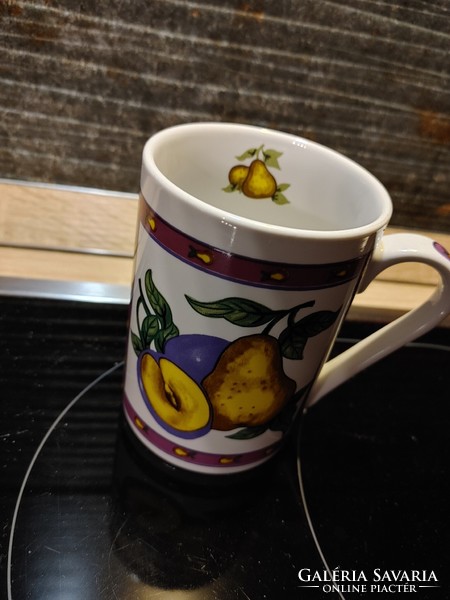 A particularly beautiful plum-pear cup mug