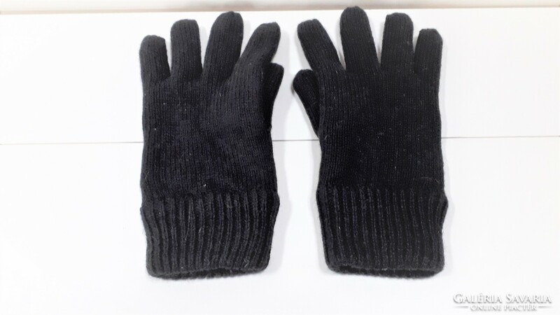 New, black, lined, knitted gloves
