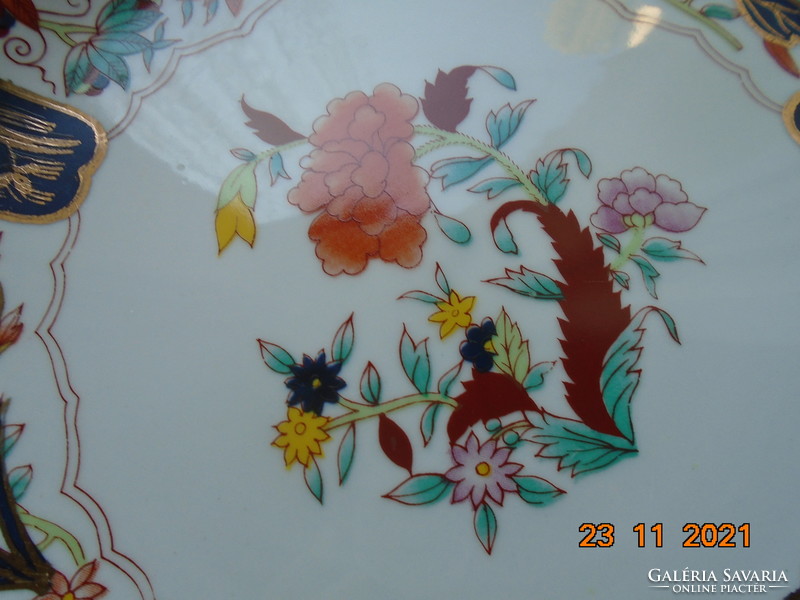 Special opulent hand-painted black gold bird and flower Chinese decorative bowl, with interesting 2 markings