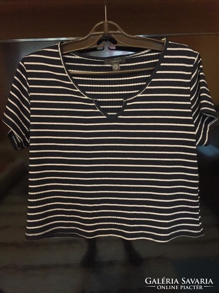 Women's top with blue and white stripes, L/XL