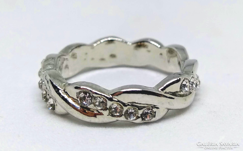 925-s finomságú ezüsttel töltött (GF) gyűrű, fehér topáz kristályokkal