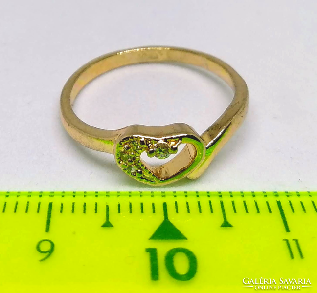 Töltött arany (GF) szíves gyűrű, fehér CZ kristályokkal
