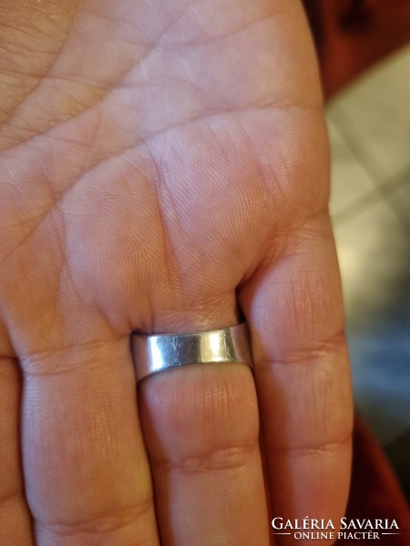 Ezüst gyűrű gránát kövekkel  925