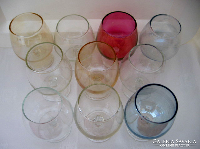 Vegyes színes konyakos talpas pohár készlet 10 db-os