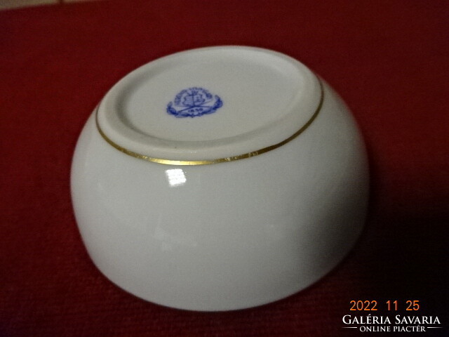 The lower part of the Herend porcelain bonbonnier, with gold border. He has! Jokai.