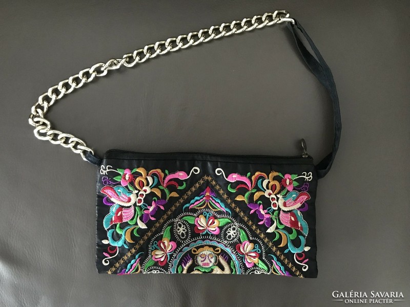 Embroidered design small bag