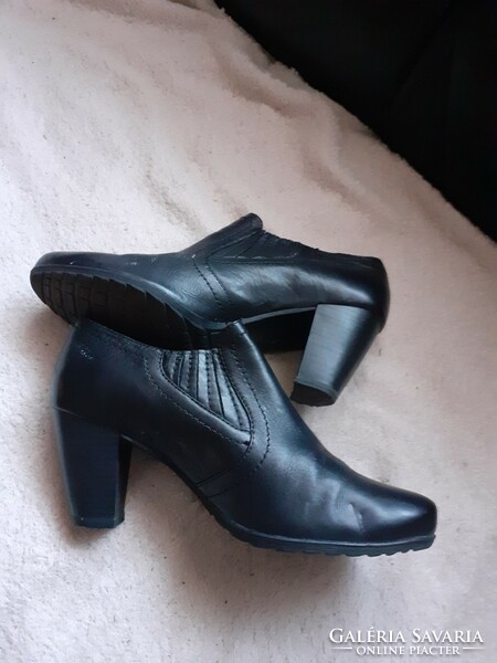 Tamaris genuine leather ankle boots 38