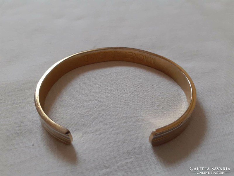 24-carat gold-plated, open magnetic bracelet