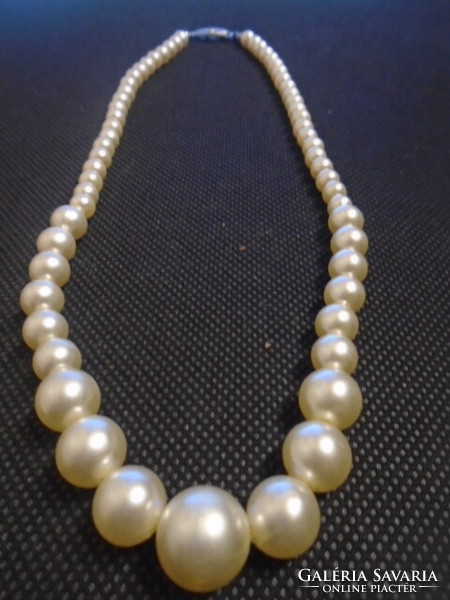 Old art deco pearl necklace in very nice condition, 44 cm long
