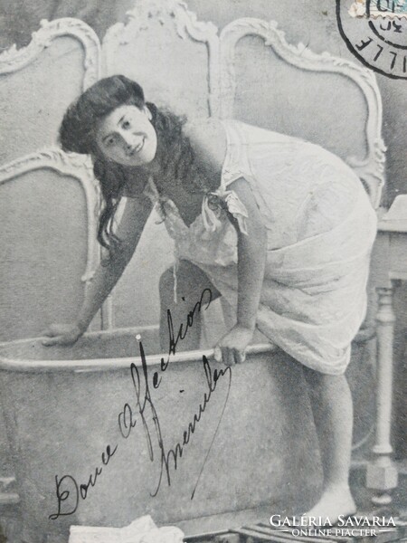 Régi képeslap fotó levelezőlap hölgy fürdőkád
