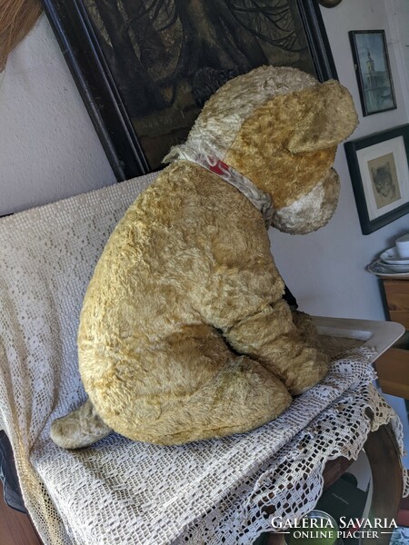 A giant old straw dog