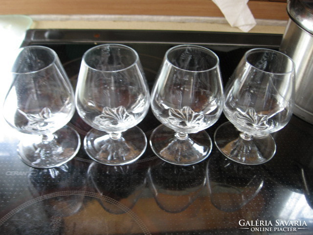 4 pcs cognac, wine-based art glasses in one