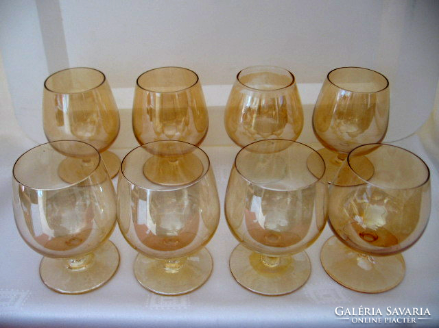 Set of 8 cognac glasses with luster base