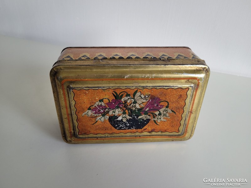 Old metal box with snow flower pattern, vintage Saint Stephen chicory coffee supplement box