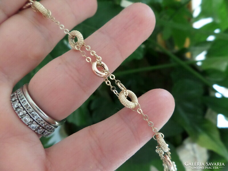 Gold bracelet / bangle