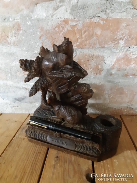 Carved wooden inkwell for hunters