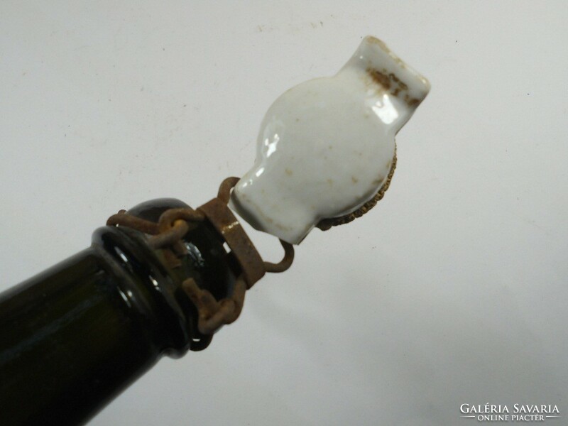 Régi Antik sötétzöld csatos üveg palack - 23 cm magas, kb 0,5 l kb. 1920-as évekből