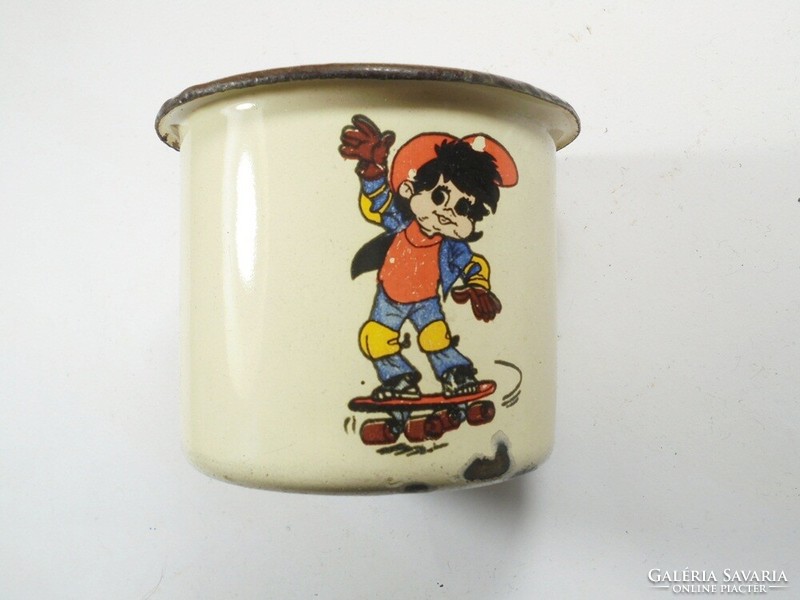 Retro enameled mug - fairy tale pattern - skateboarding boy - from the 1970s