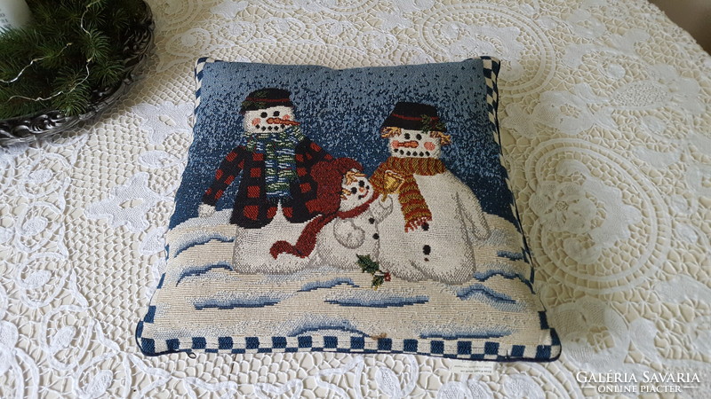 Snowman Christmas decorative pillow