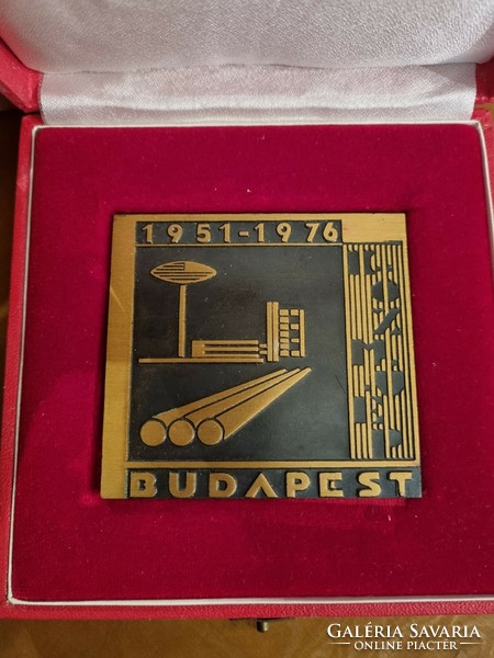 Közműép Budapest bronz építészeti emlékplakett