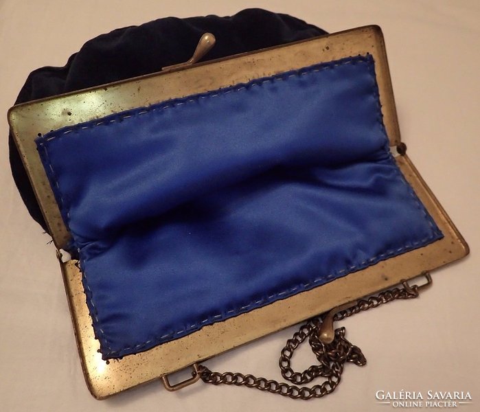 Antique theatrical purse with velvet gems with original chain