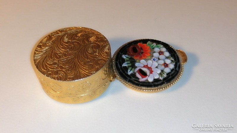 Gold-plated metal box with micro mosaic inlay 205.