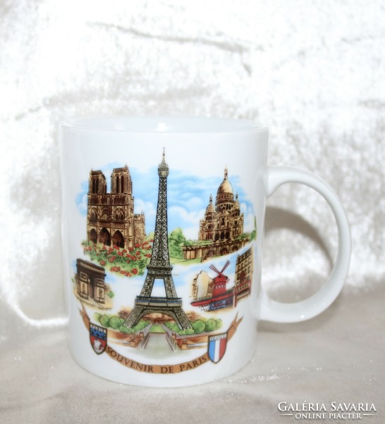 Paris cup, with Paris landmarks for lovers of Paris