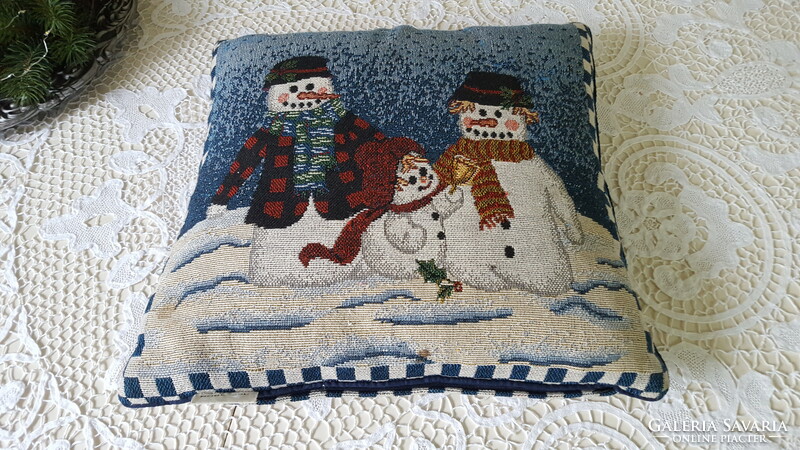 Snowman Christmas decorative pillow