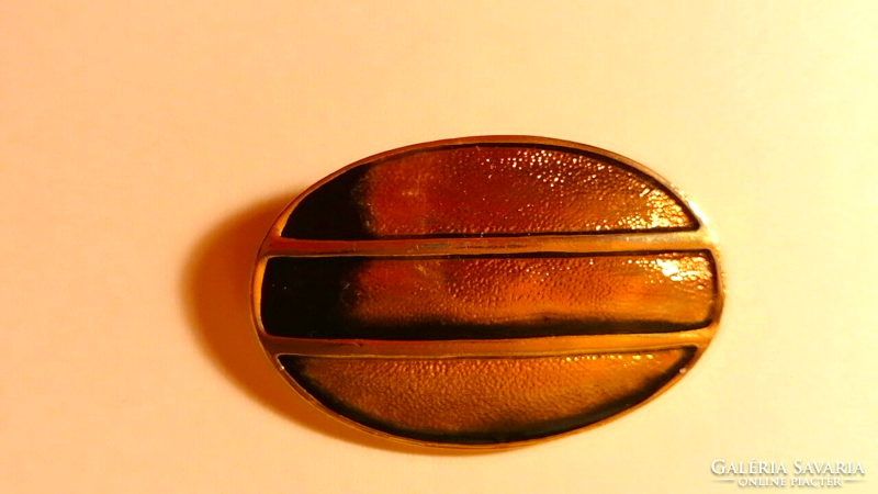 Spectacular, large-sized, art deco coat brooch 92.