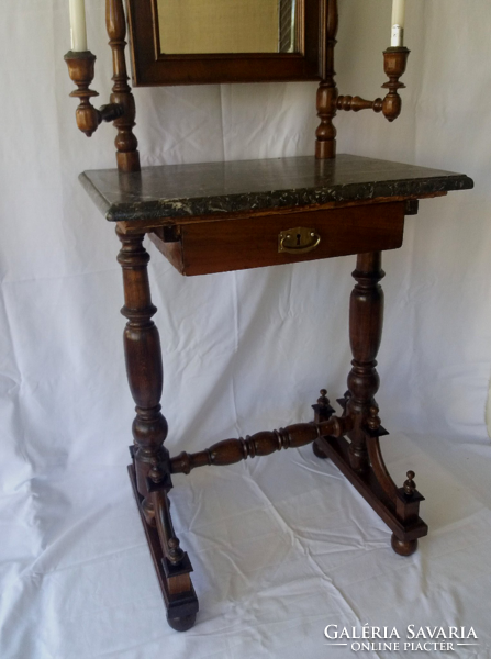 Antik Ónémet márványlapos  gyertyatartós fésülködő asztalka hozzá illő kerek gobelin mintás székkel