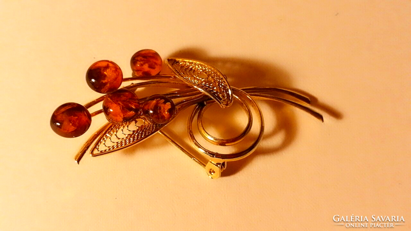 Retro, gold-plated brooch 74.