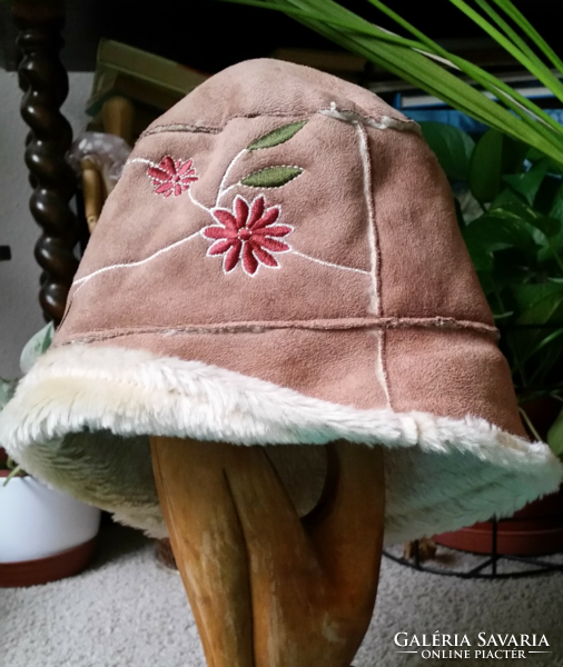 Very nice embroidered workman bun color cap