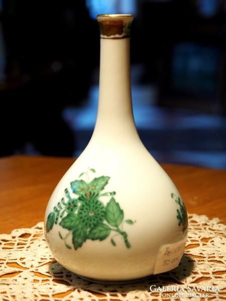 Herend vase with green Appony pattern
