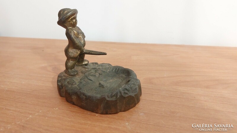 (K) small copper/bronze statue ashtray, jewelry holder?