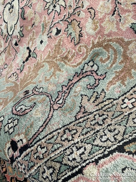 Silk hand knot. Persian carpet 280x186 cm