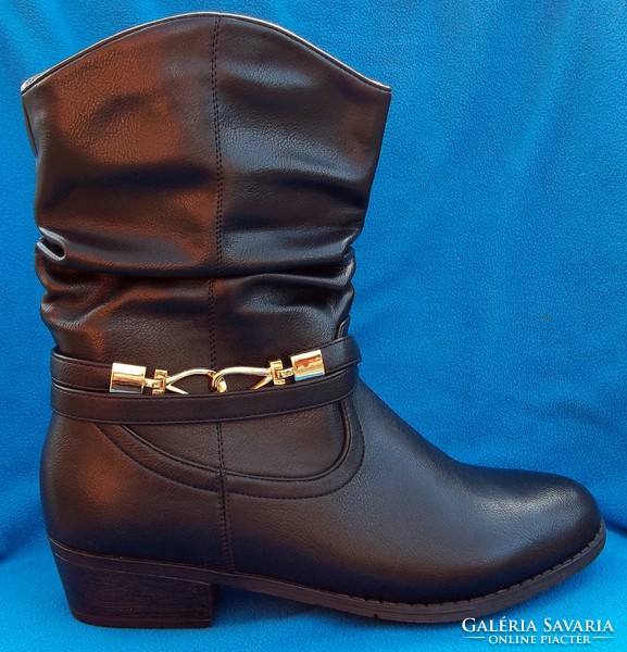 New women's black boots 39