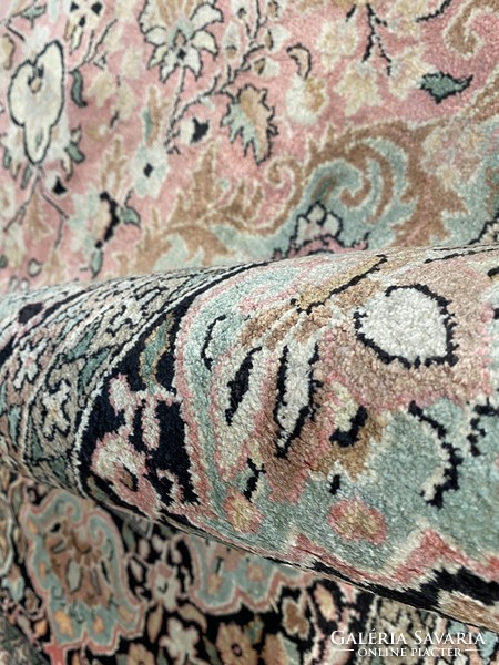 Silk hand knot. Persian carpet 280x186 cm