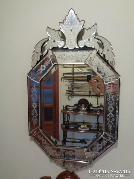 Impressive 19th-century castle mirror from Murano
