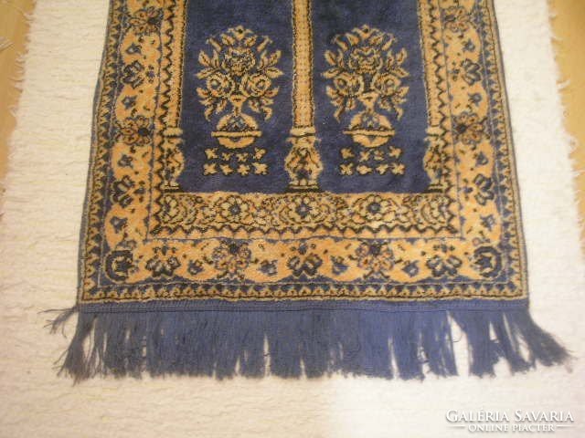 N13 prayer rugs have a silky touch, fringed red blue, green rugs 120 x 50 cm in beautiful colors