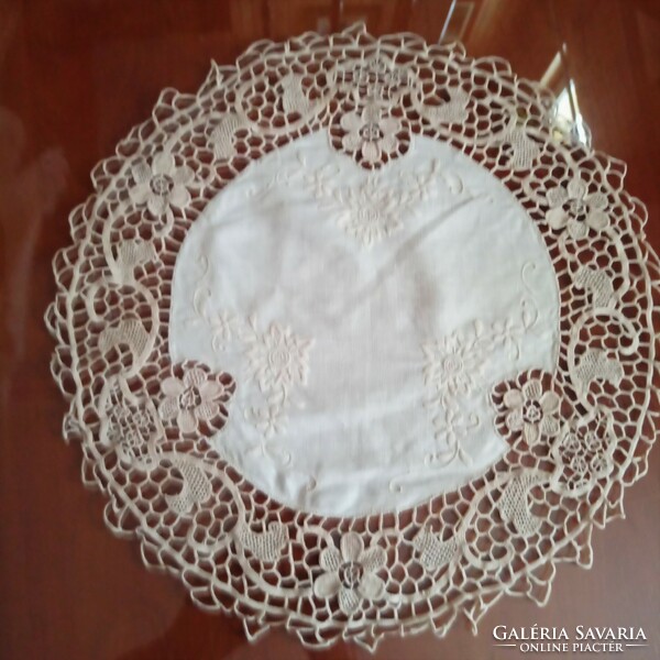 Light beige embroidered sewn lace tablecloth, 37 cm in diameter