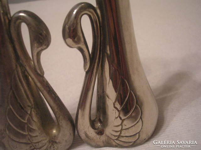 Ezüstözött szecessziós hattyú nyakú talpvédős váza pár 20-cm  egyben eladóak szalvéta tartónak is