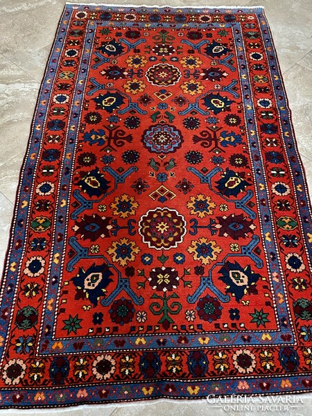 Iran Veramin perzsaszőnyeg 203x115cm