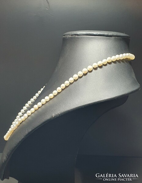 Super white freshwater pearl string with gold clasp