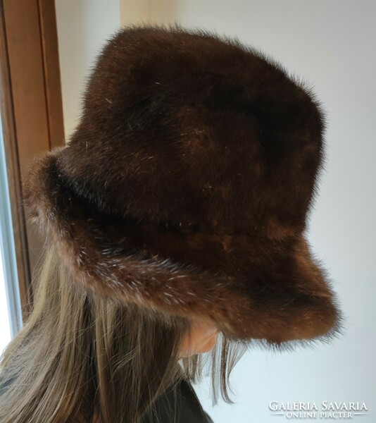 Women's brown mink hat