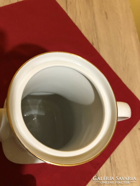 Tea jug, spout